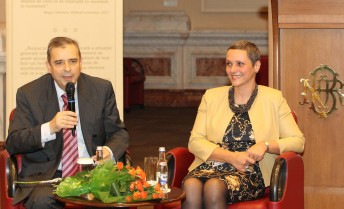O lume de culori și muzică, imaginea 1
